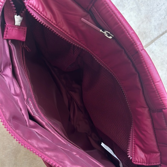 lululemon athletica Quilted Tote Bag, Deep Luxe, 12L - Picture 4 of 8